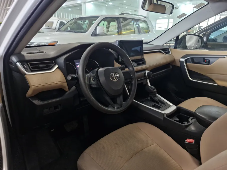 تويوتا راف فور LE 2019 