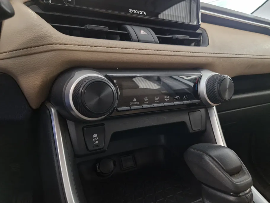 تويوتا راف فور LE 2019 