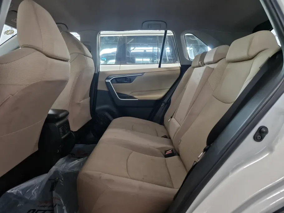 تويوتا راف فور LE 2019 