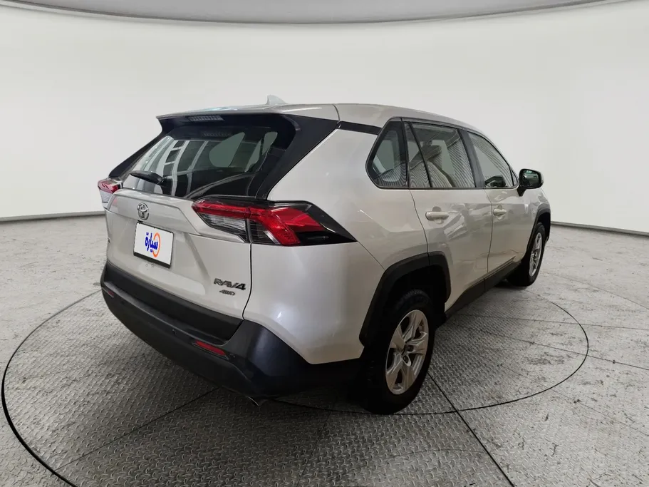 تويوتا راف فور LE 2019 