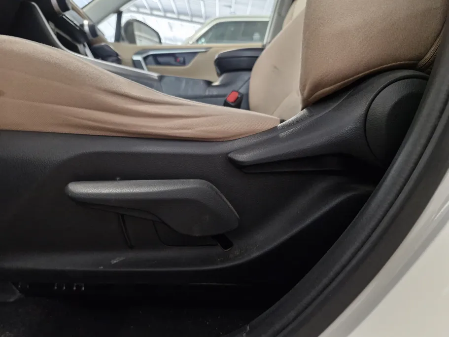 تويوتا راف فور LE 2019 