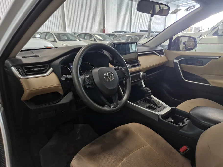 تويوتا راف فور LE 2019 