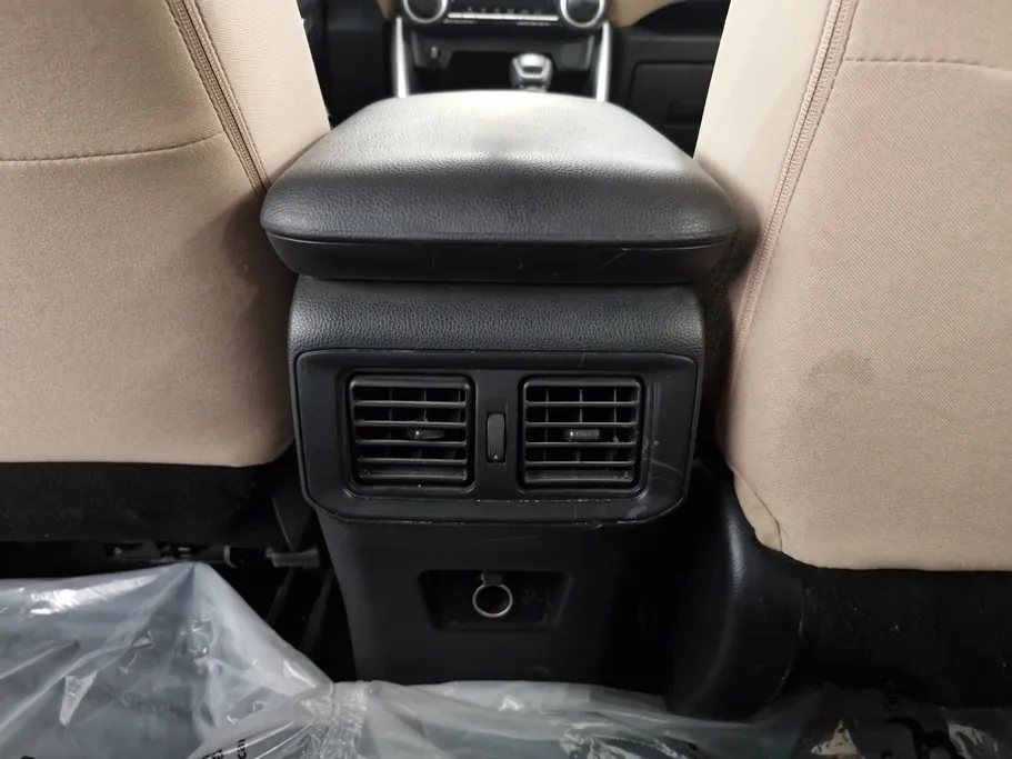 تويوتا راف فور LE 2019 