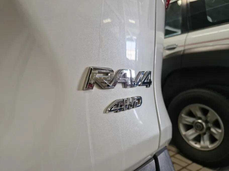 تويوتا راف فور LE 2019 