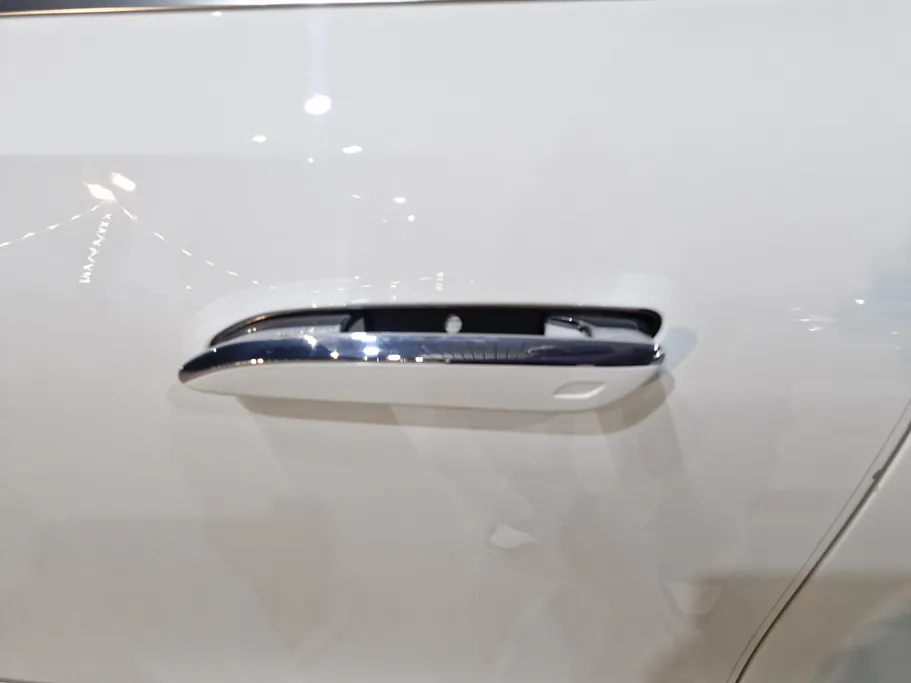 مرسيدس E 200 2025 