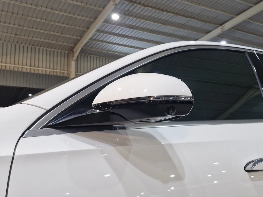 مرسيدس E 200 2025 