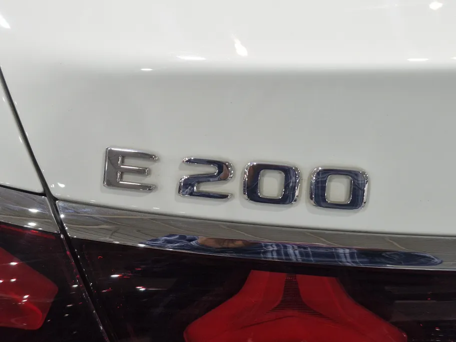 مرسيدس E 200 2025 