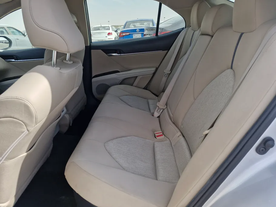 2022 Toyota Camry  LE HEV 