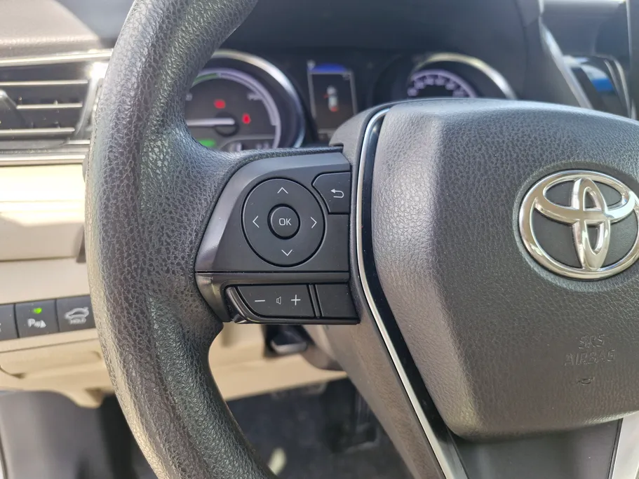 2022 Toyota Camry  LE HEV 