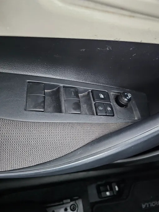 تويوتا كورولا XLI 2023 