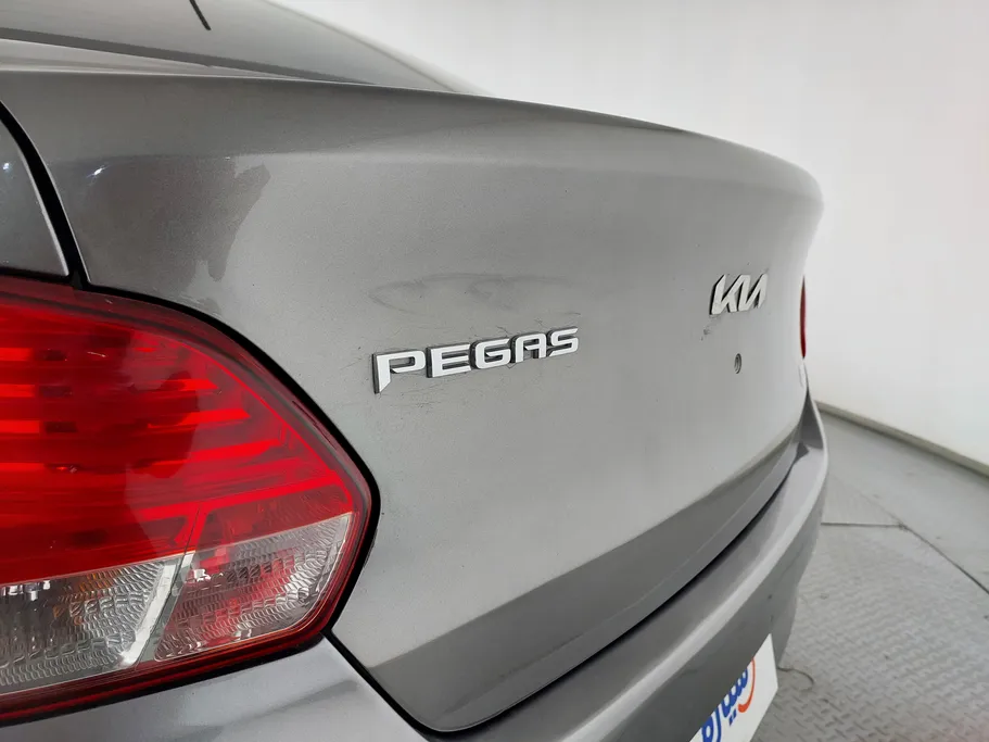 2022 Kia Pegas LX 