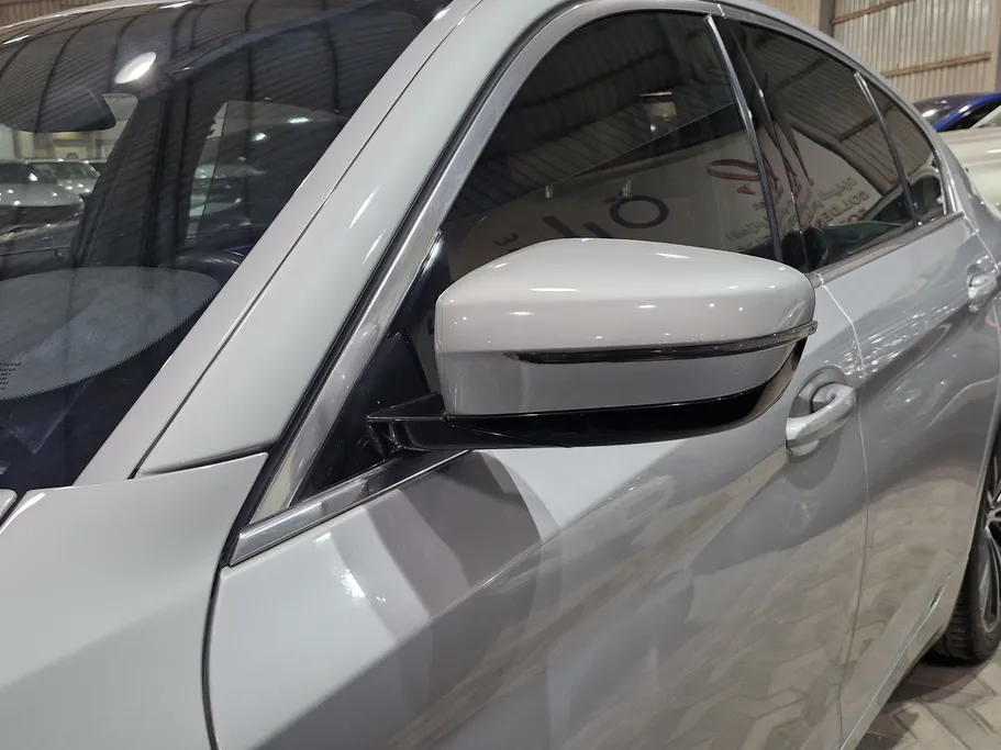 2021 BMW 5 Series 520i 