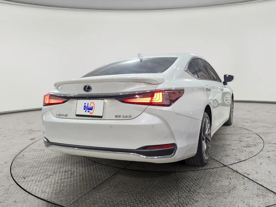 2022 Lexus ES 250 