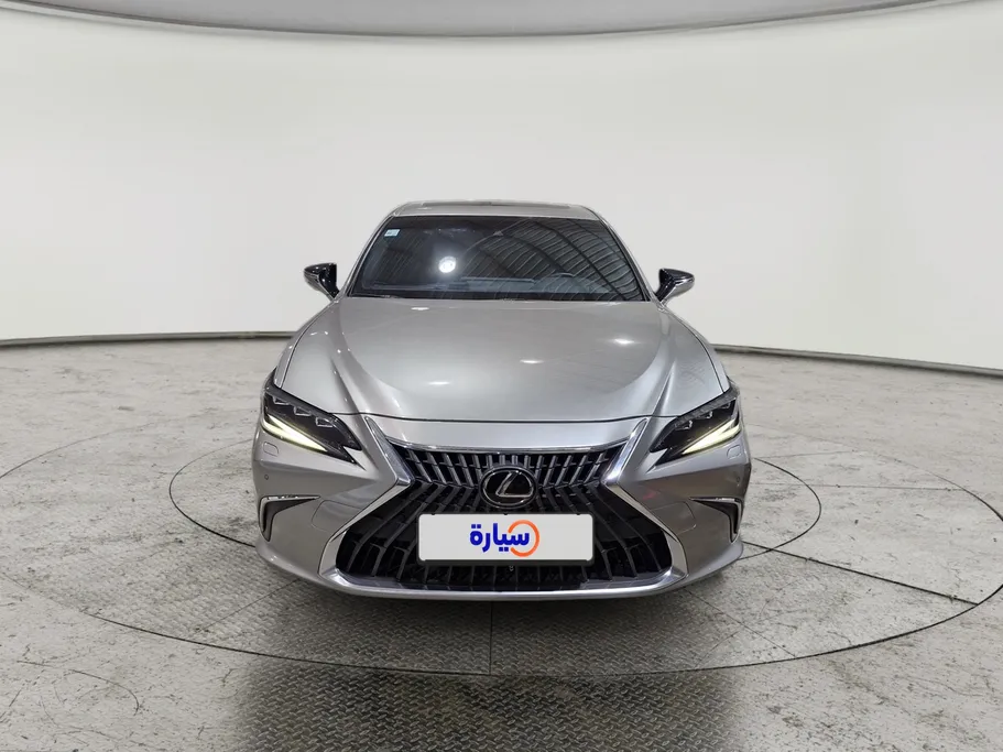 لكزس ES 300 H 2024 