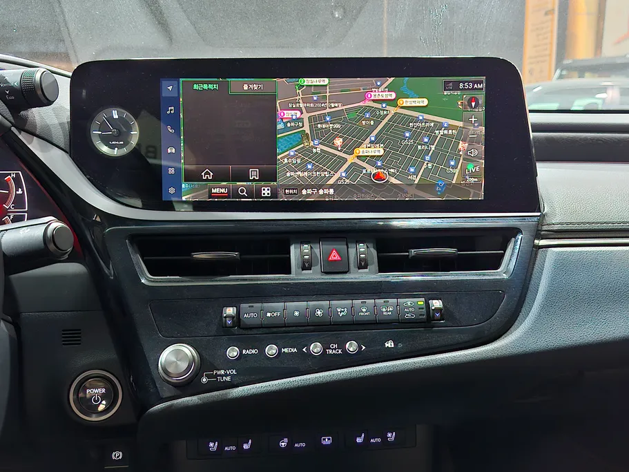 لكزس ES 300 H 2024 