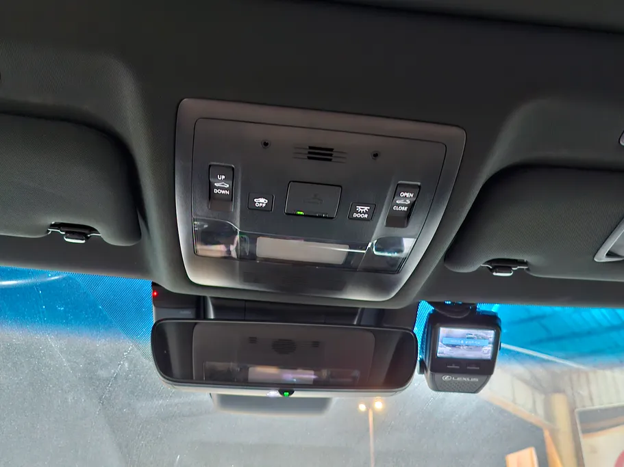 لكزس ES 300 H 2024 