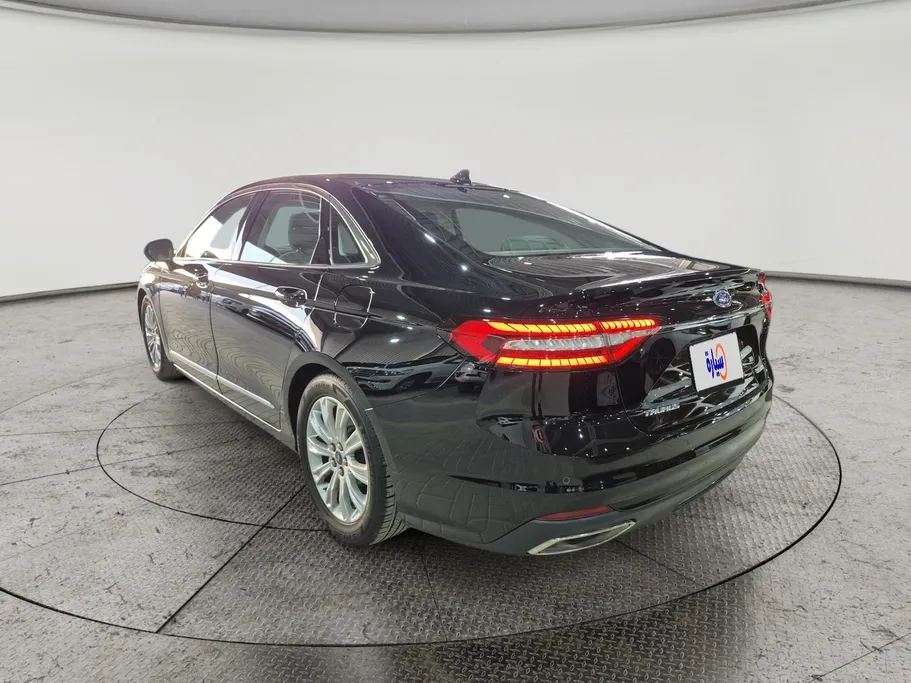 2021 Ford Taurus Ambiente 