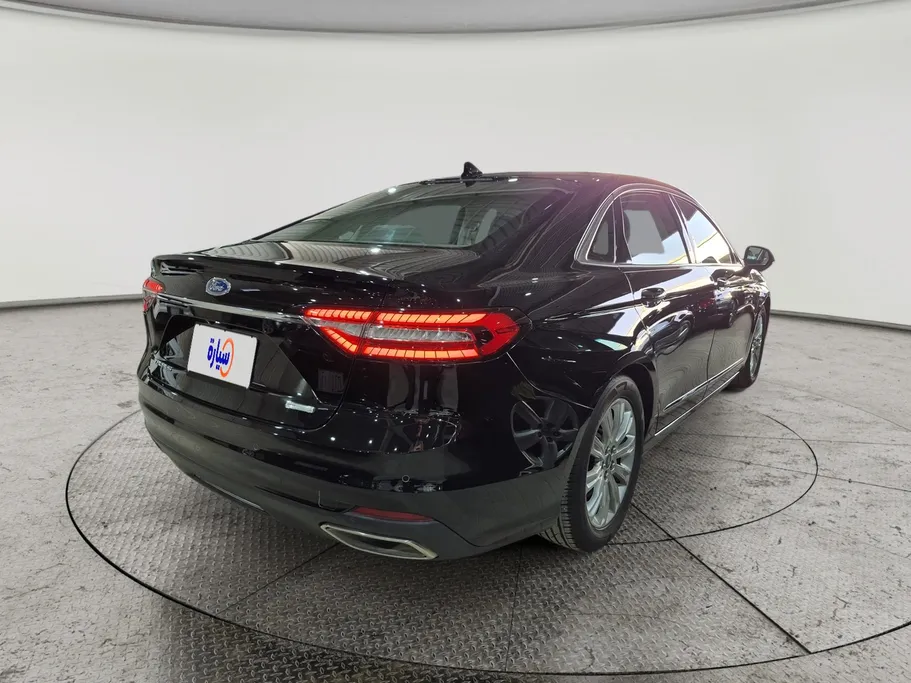 2021 Ford Taurus Ambiente 