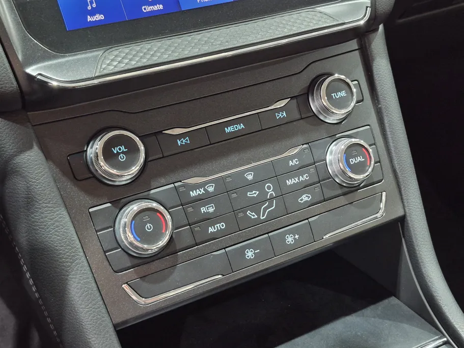 2021 Ford Taurus Ambiente 