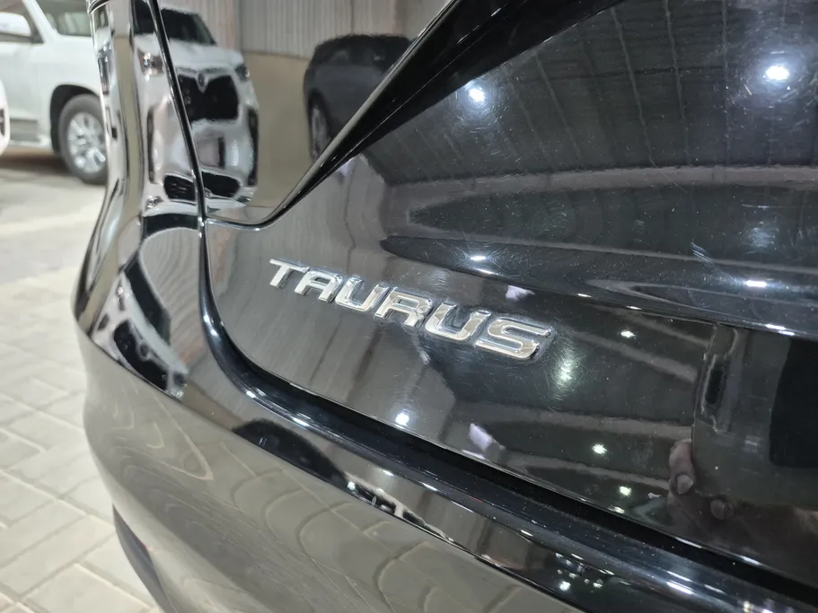 2021 Ford Taurus Ambiente 