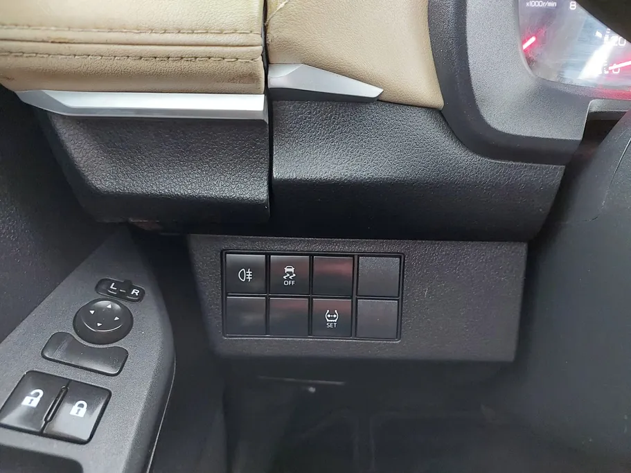 2023 تويوتا Yaris  Y 