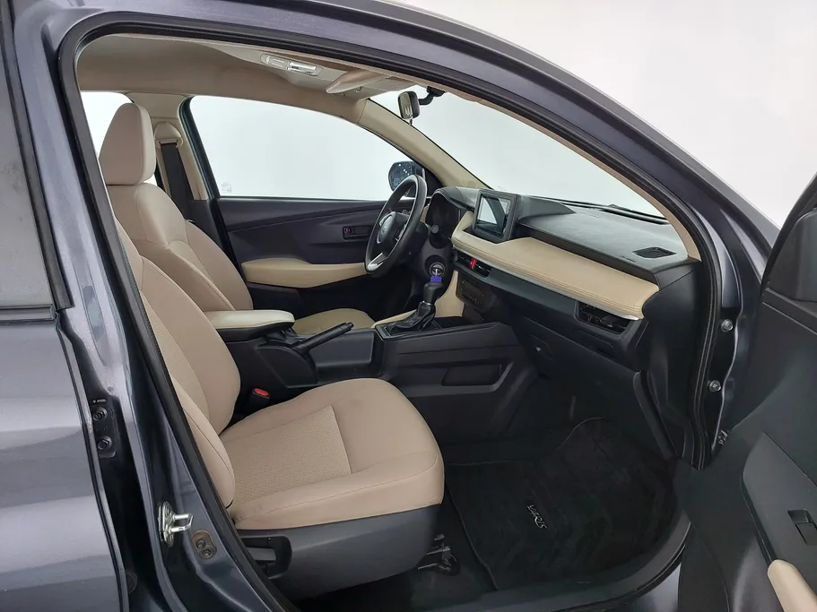 2023 تويوتا Yaris  Y 