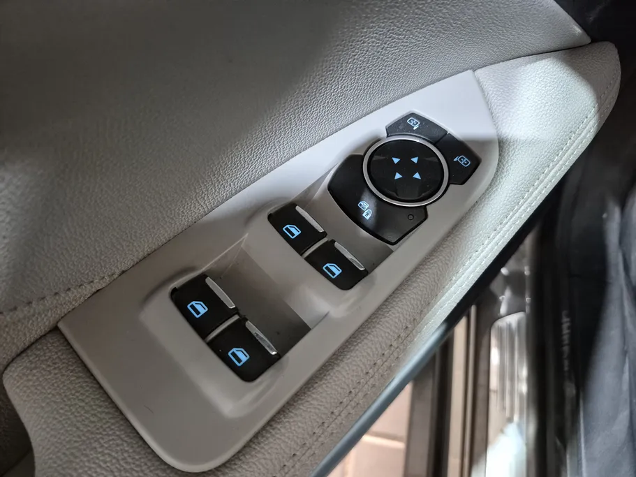 2020 Ford Taurus Ambiente 