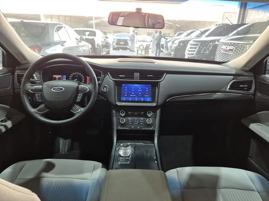 2020 Ford Taurus Ambiente 