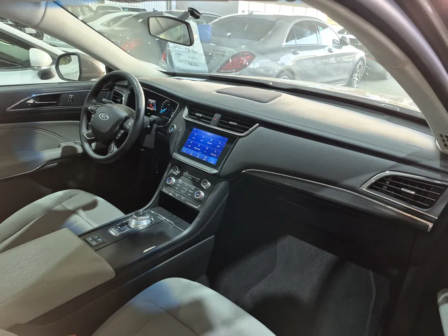 2020 Ford Taurus Ambiente 