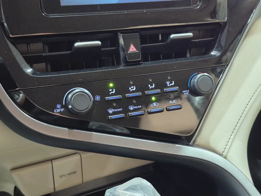 2023 Toyota Camry  LE 