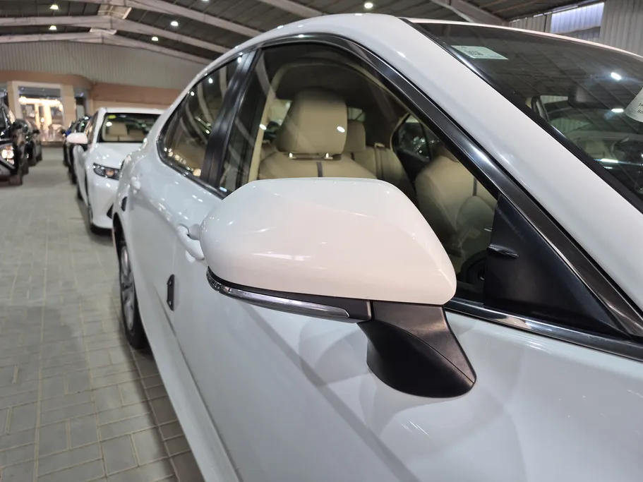 2023 Toyota Camry  LE 