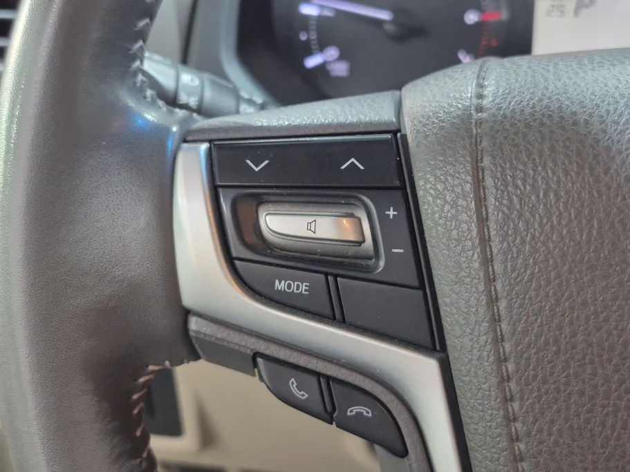 تويوتا برادو TXL 2023 