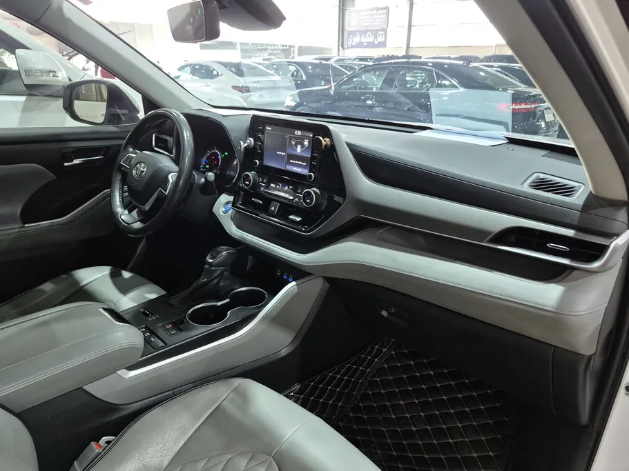 2022 Toyota Highlander GLE 