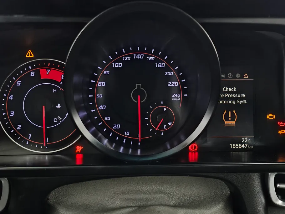 2022 Hyundai Elantra Smart 