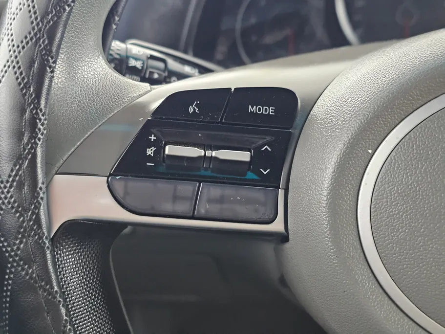 2022 Hyundai Elantra Smart 