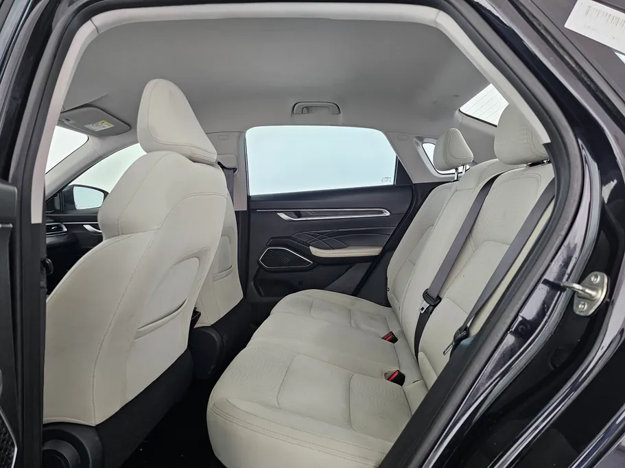 جيلي امجراند GS 2023 