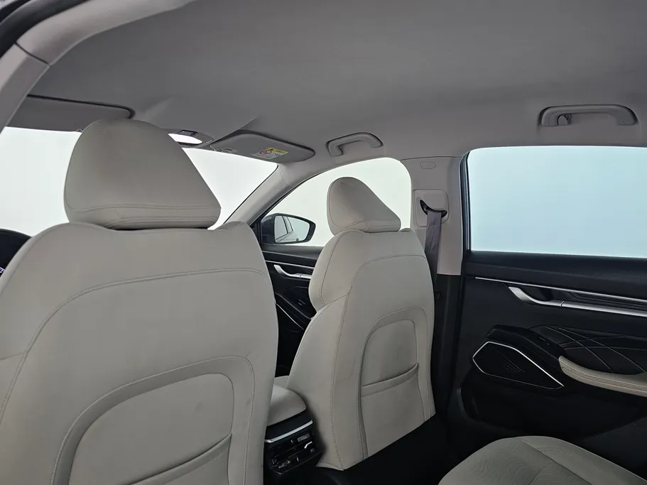 جيلي امجراند GS 2023 