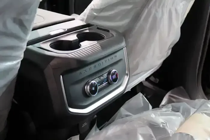 2025 Ford Expedition Active Touring 