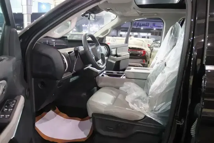 2025 Ford Expedition Active Touring 