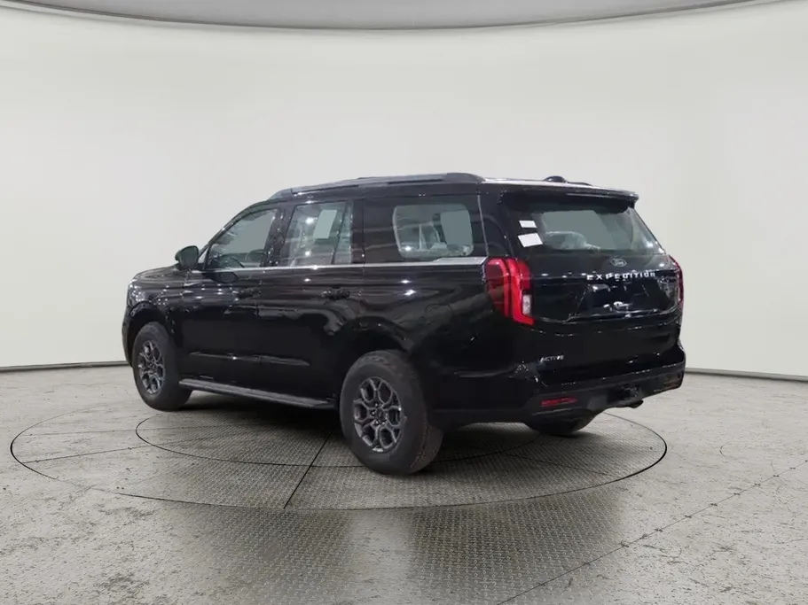 2025 Ford Expedition Active Touring 