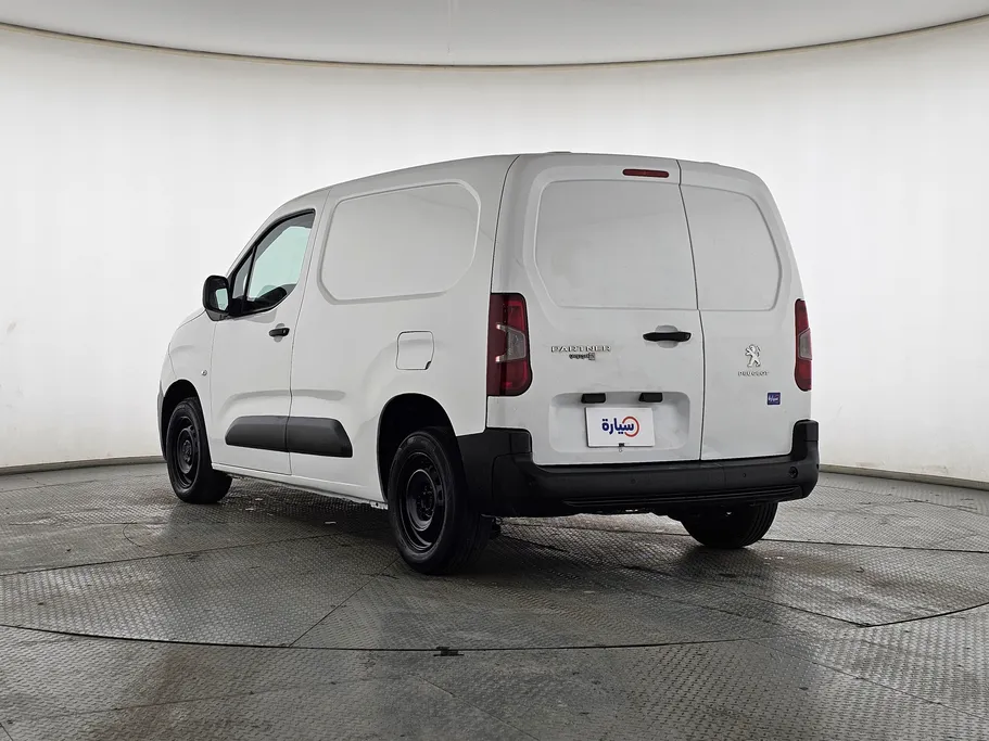 بيجو بارتنر Short van 2022 