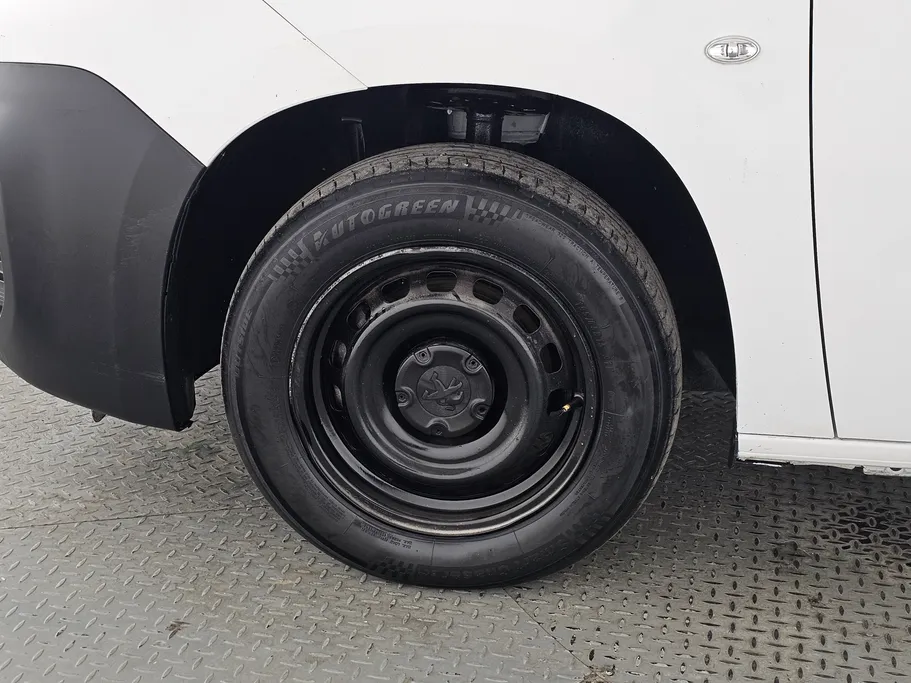 بيجو بارتنر Short van 2022 