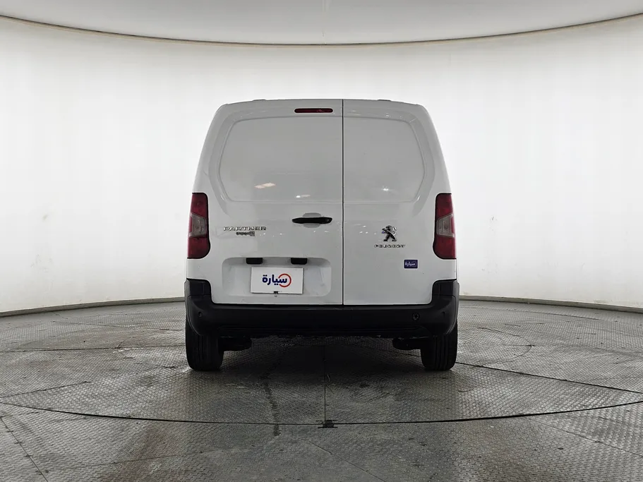 بيجو بارتنر Short van 2022 