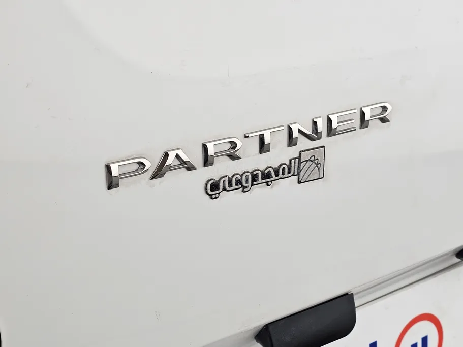 بيجو بارتنر Short van 2022 