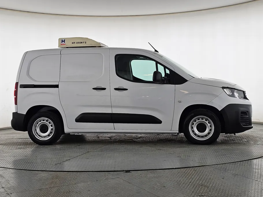 بيجو بارتنر Short van 2023 