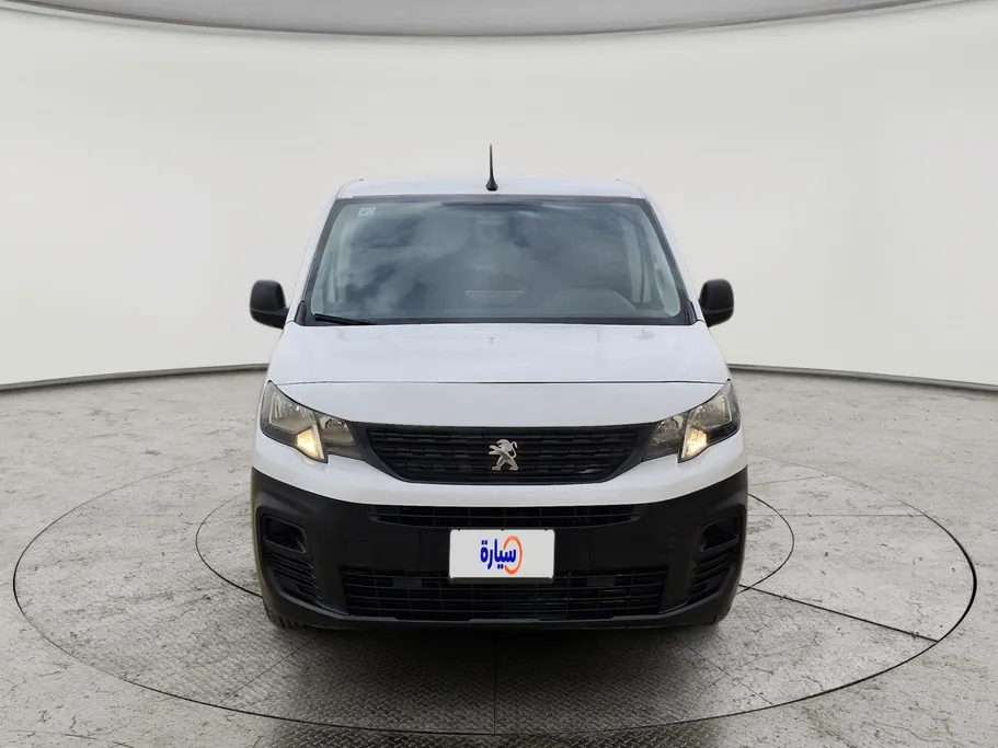2023 Peugeot Partner Short van 