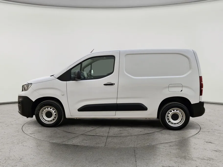 2023 Peugeot Partner Short van 
