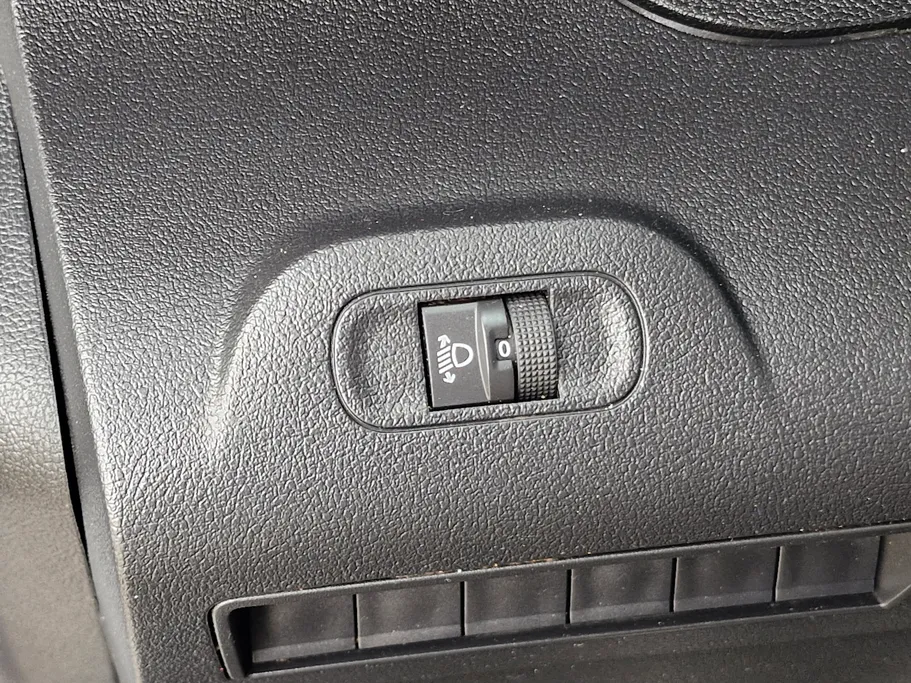 2023 Peugeot Partner Short van 