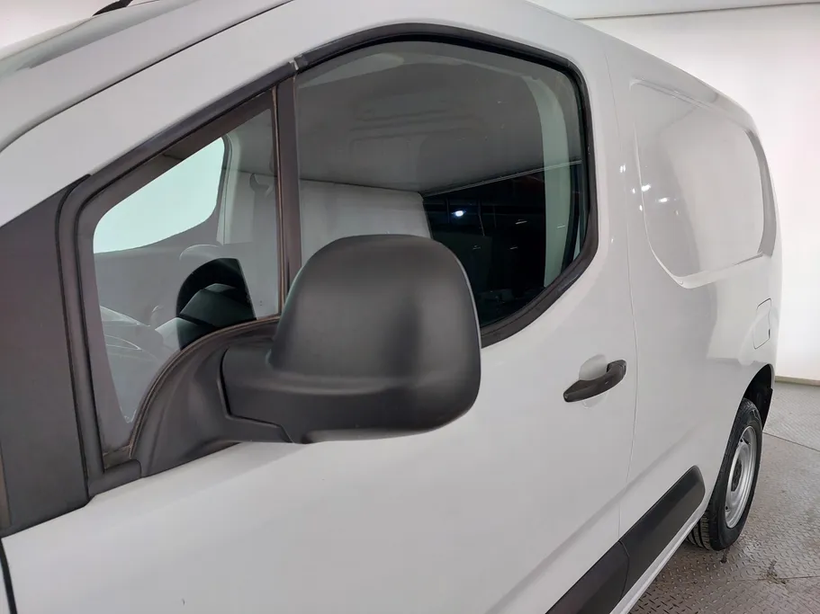 بيجو بارتنر Short van 2023 