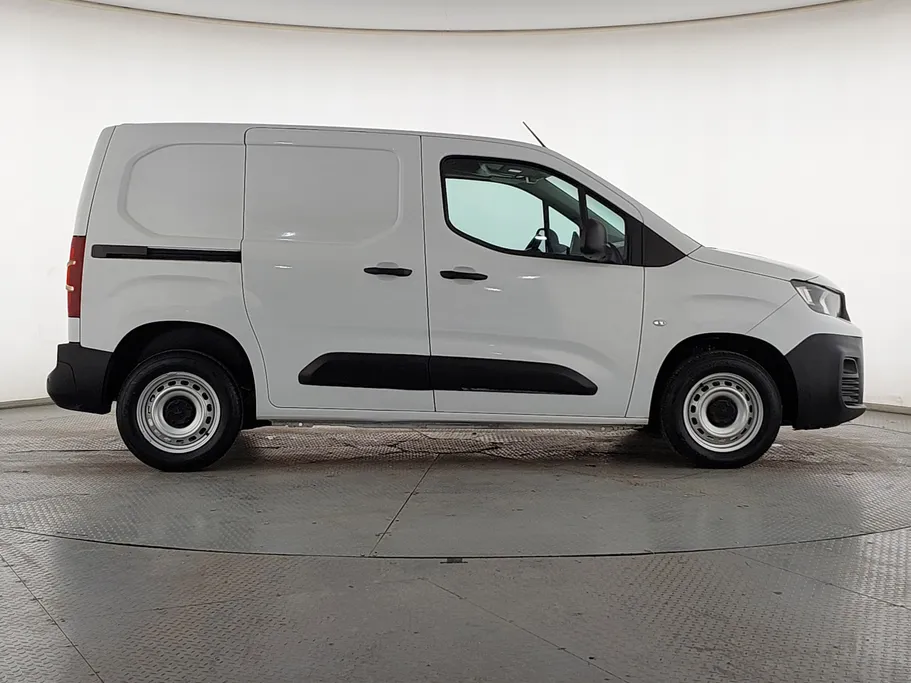 بيجو بارتنر Short van 2023 